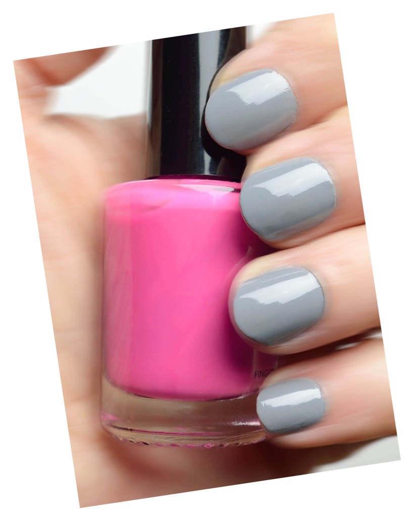 grey nails